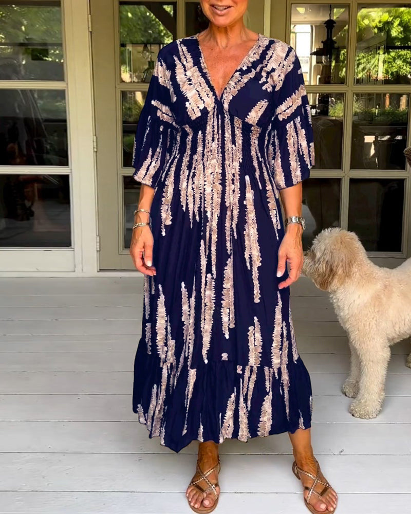 Elegant dress with 3/4 sleeves and a V-neck