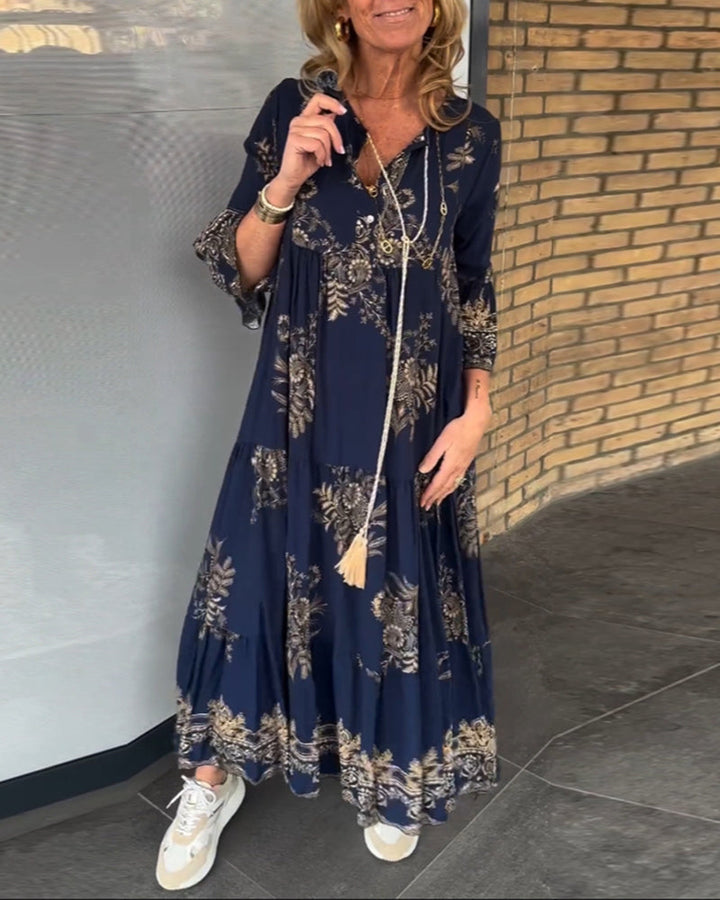 Stylish vintage dress with a V-neck – casual, elegant & versatile