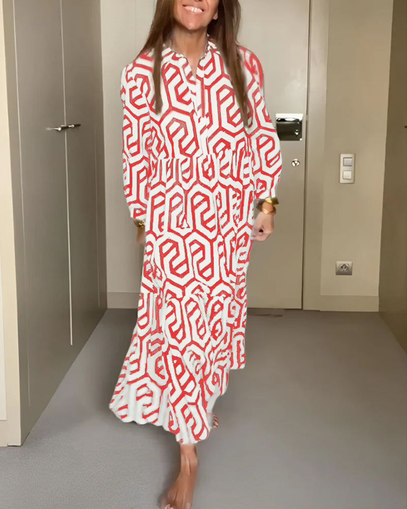 Chic dress with nine dots and a geometric print