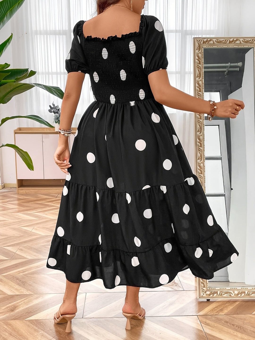 ELEANOR – Plus Square Neck Dress