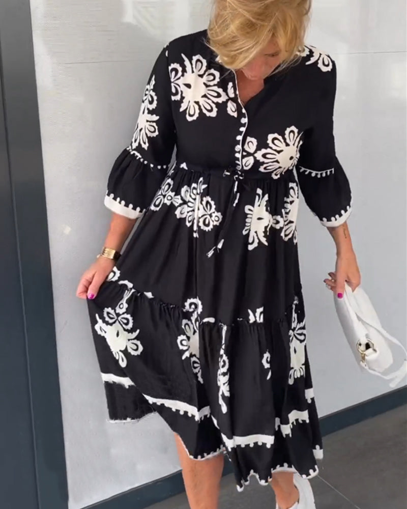 Elegant floral dress with 3/4 sleeves