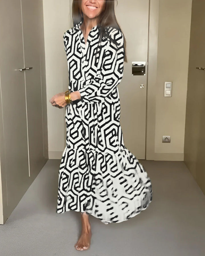Chic dress with nine dots and a geometric print