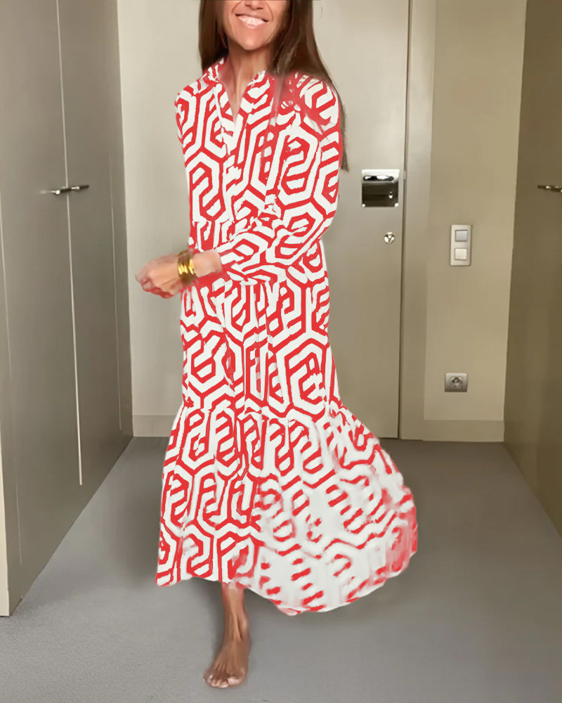 Chic dress with nine dots and a geometric print