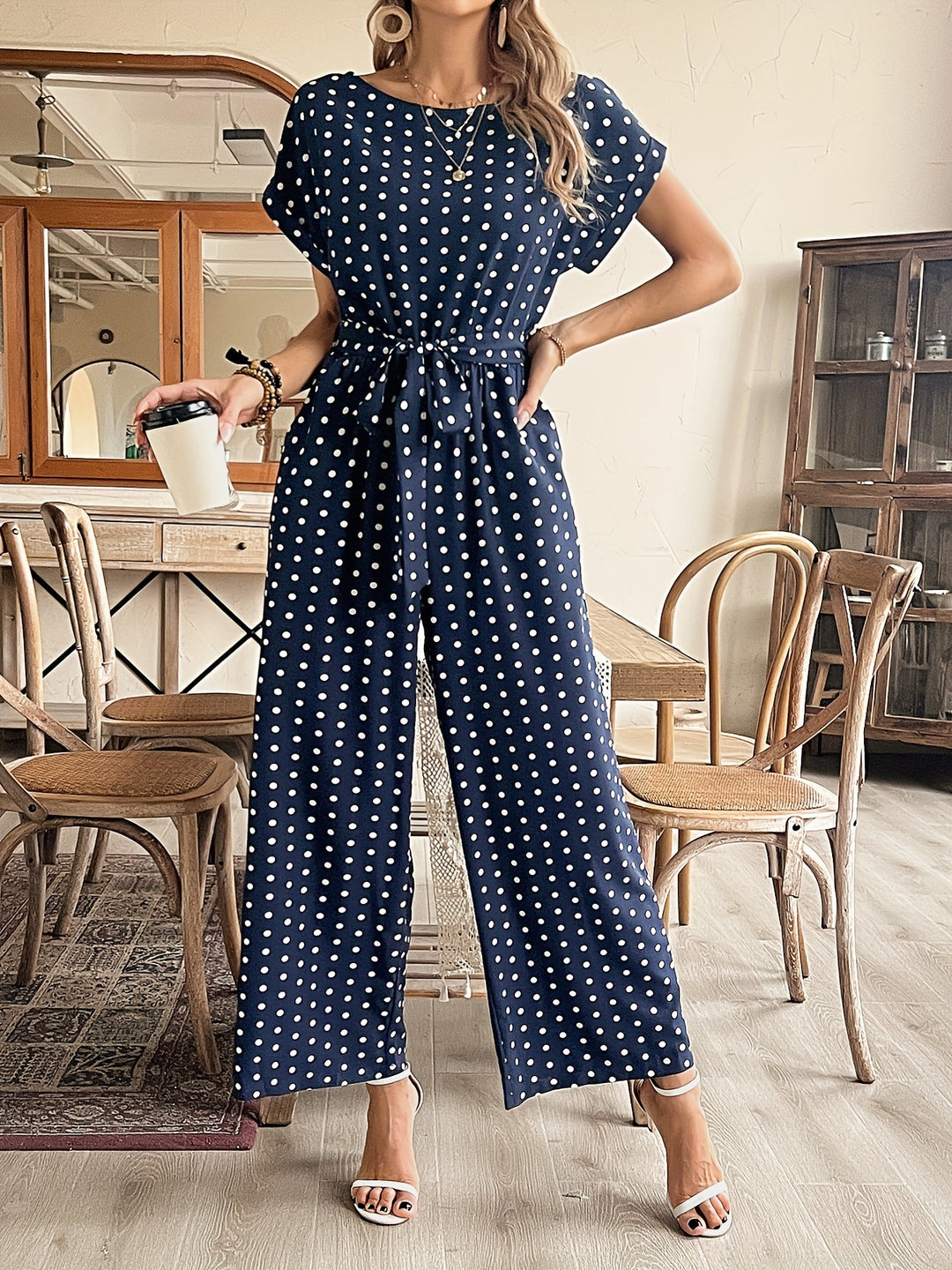 CLARA – Elegant Sleeveless Jumpsuit