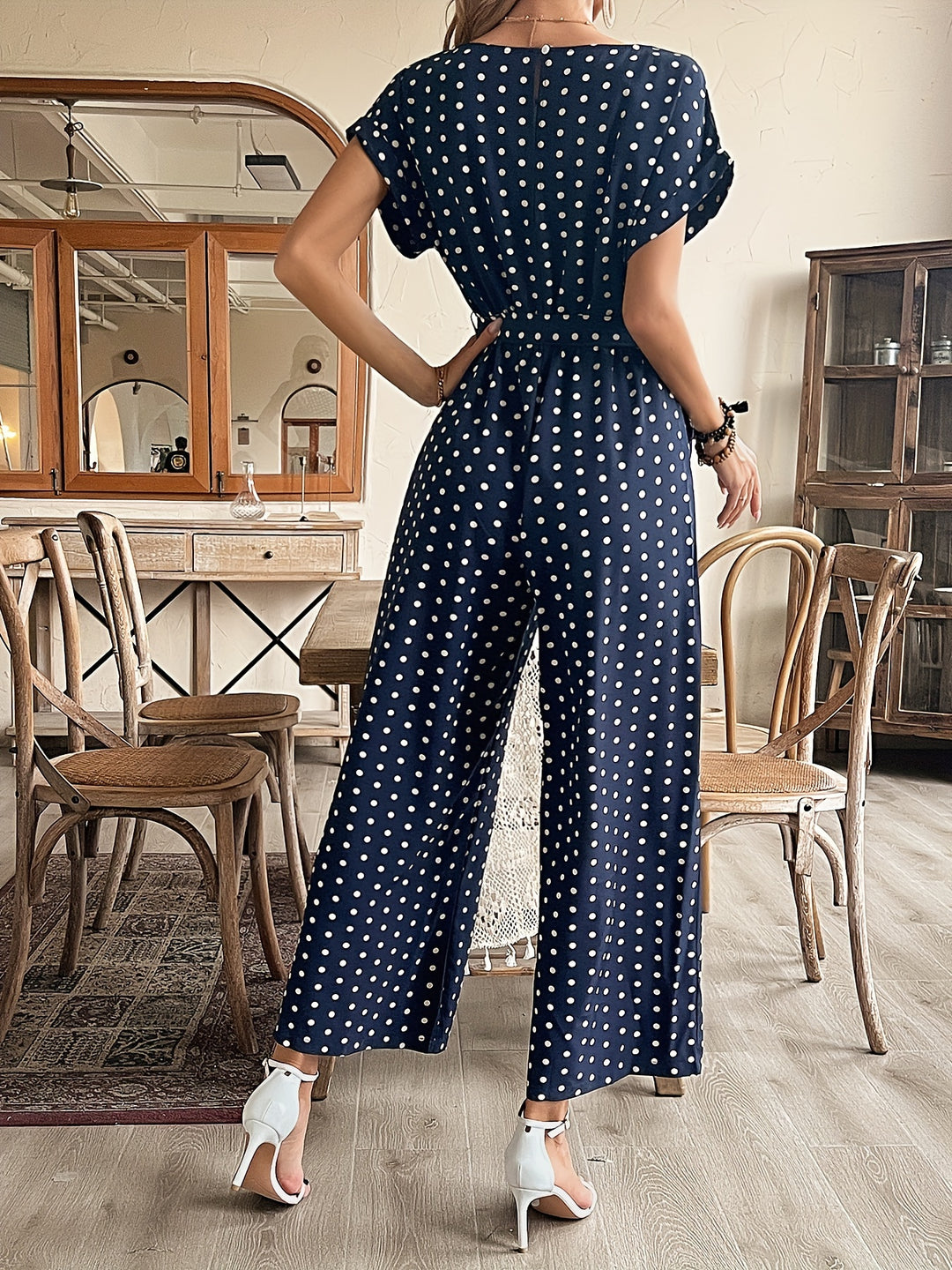 CLARA – Elegant Sleeveless Jumpsuit