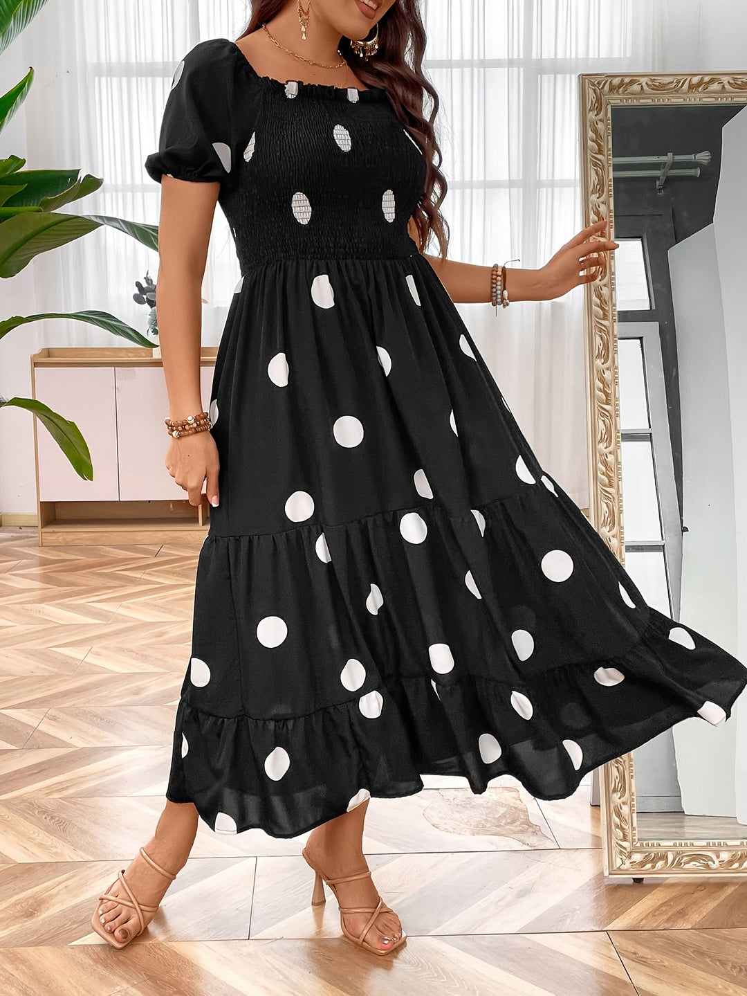 ELEANOR – Plus Square Neck Dress