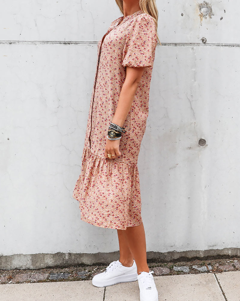 Short-sleeved sheath dress with print