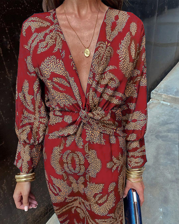 Stylish dress with vintage print, V-neck and long sleeves – timeless chic