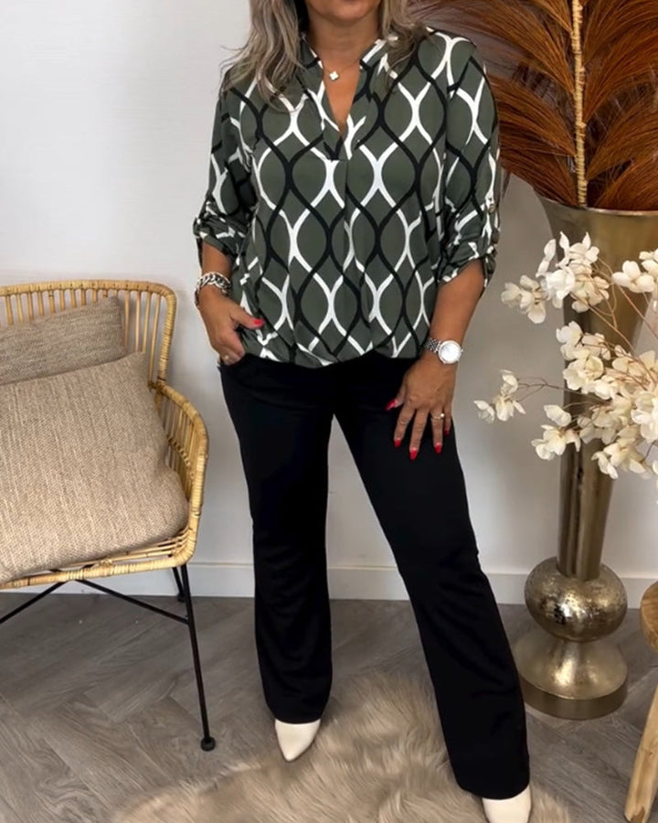 Casual long-sleeve blouse with a trendy print