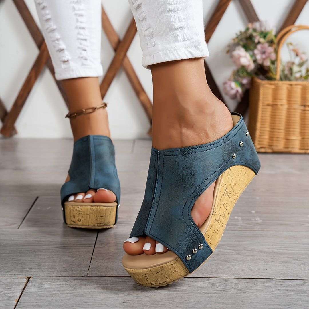 Vera™ - Retro Wedge Elegance