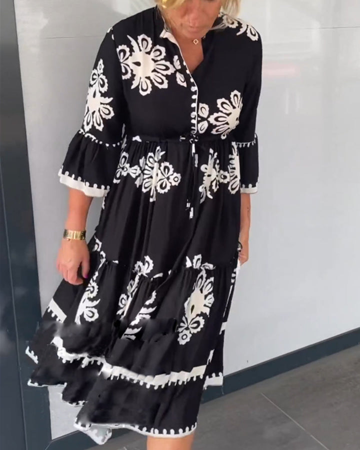 Elegant floral dress with 3/4 sleeves