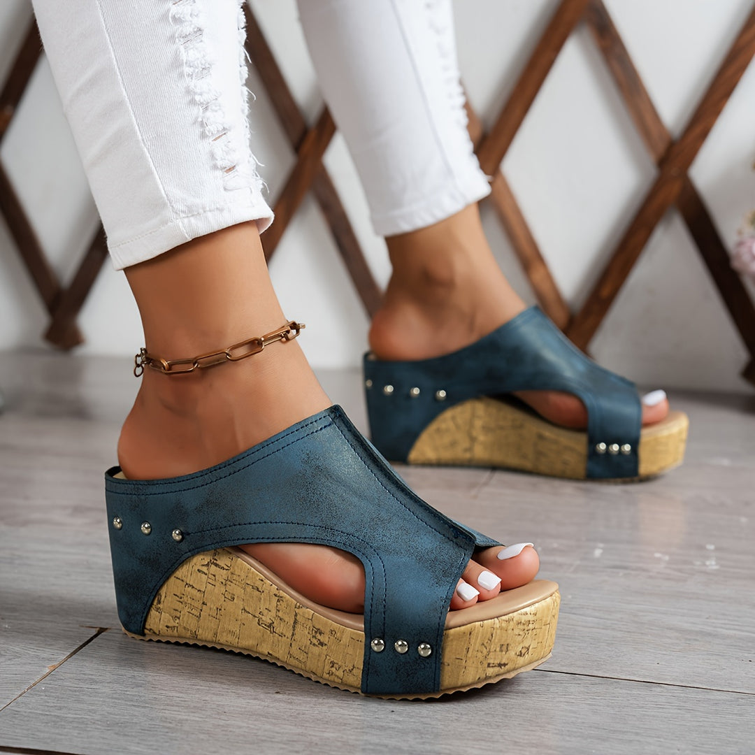 Vera™ - Retro Wedge Elegance