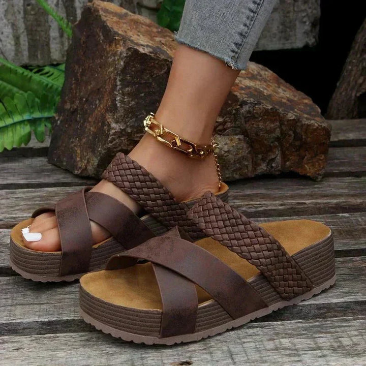 AIRA | ORTHOPEDIC SANDALS