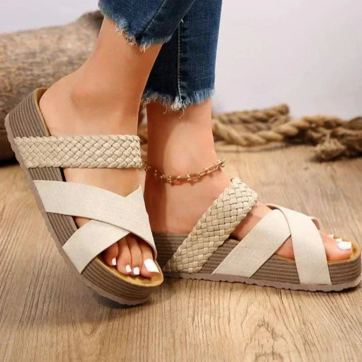 AIRA | ORTHOPEDIC SANDALS