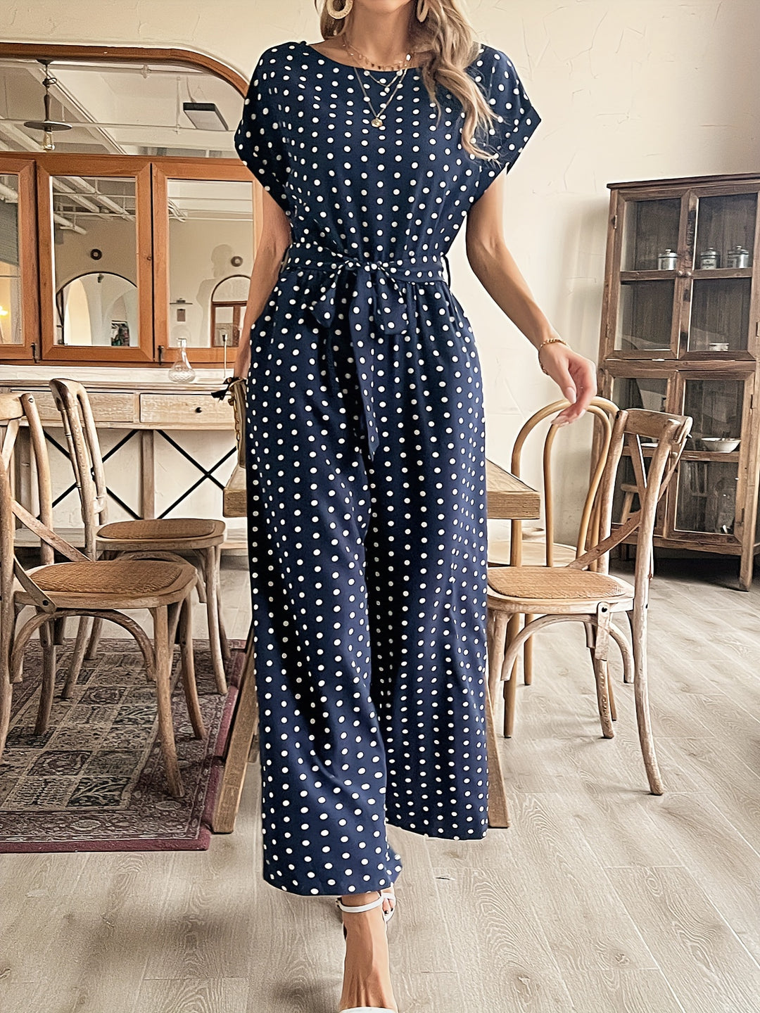 CLARA – Elegant Sleeveless Jumpsuit