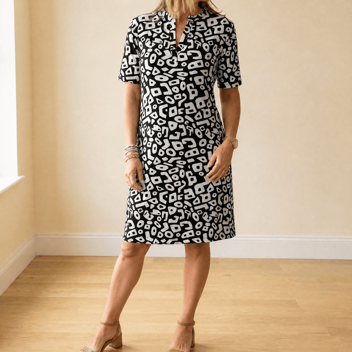 Vivara™ – Breezy V-Neck Printed Dress